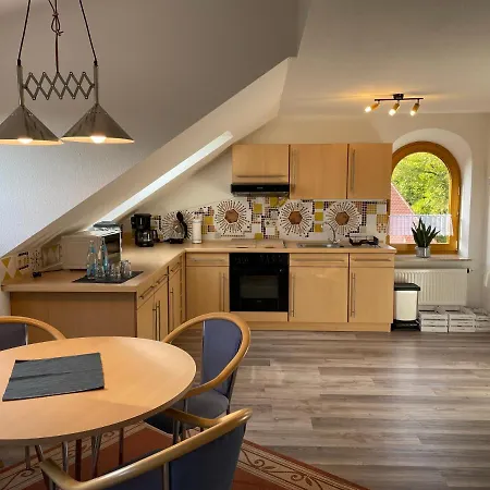 Zur Glashuette Landpension 招待所 3*